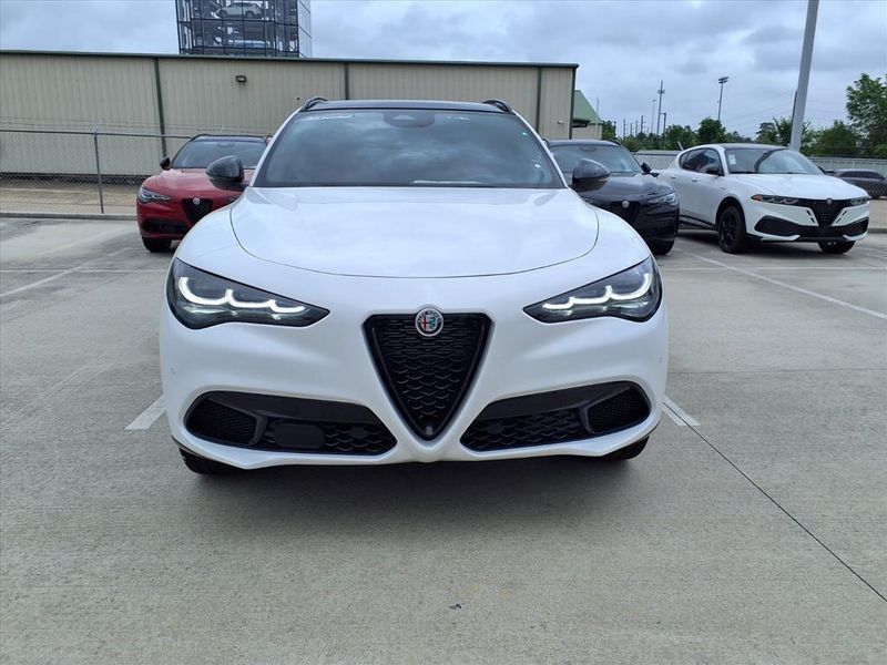 New 2026 Alfa Romeo Stelvio Image 4