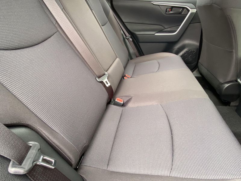 2025 Toyota RAV4 Hybrid LEImage 12