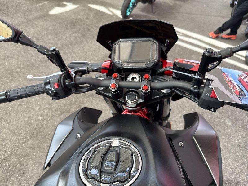 Used 2025 Kawasaki Z500 SE ABS Image 11