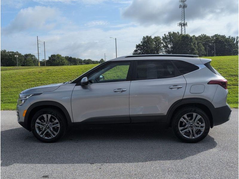 2023 Kia Seltos SImage 2