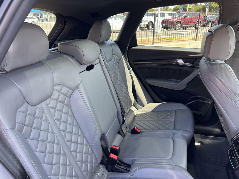 Used 2018 Audi SQ5 PrestigeImage 23