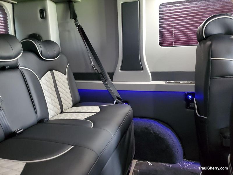 2024 RAM Promaster 3500 Slt+ Window Van High Roof 159