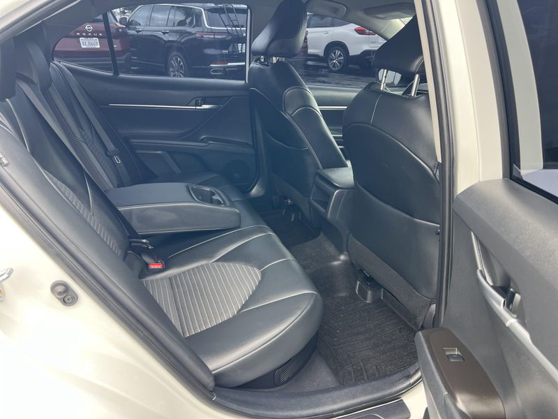 Used 2022 Toyota Camry Hybrid SEImage 29