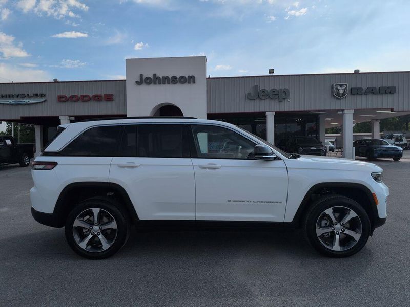 2025 Jeep Grand Cherokee Limited 4x2Image 8