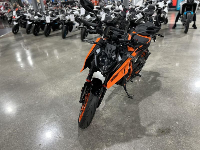New 2025 KTM 390 DUKE Image 12