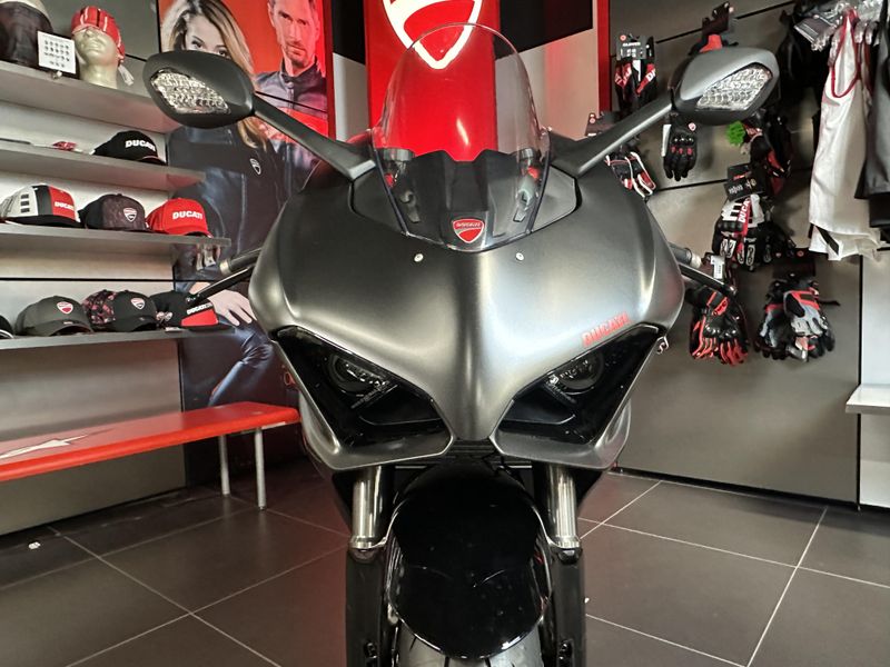 2025 Ducati PANIGALE V2 Image 5