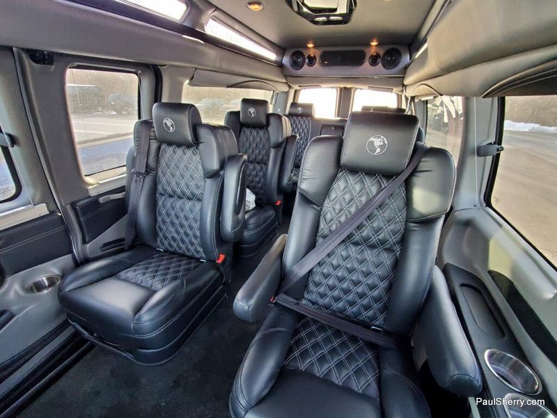 2023 Chevrolet Express photo 4