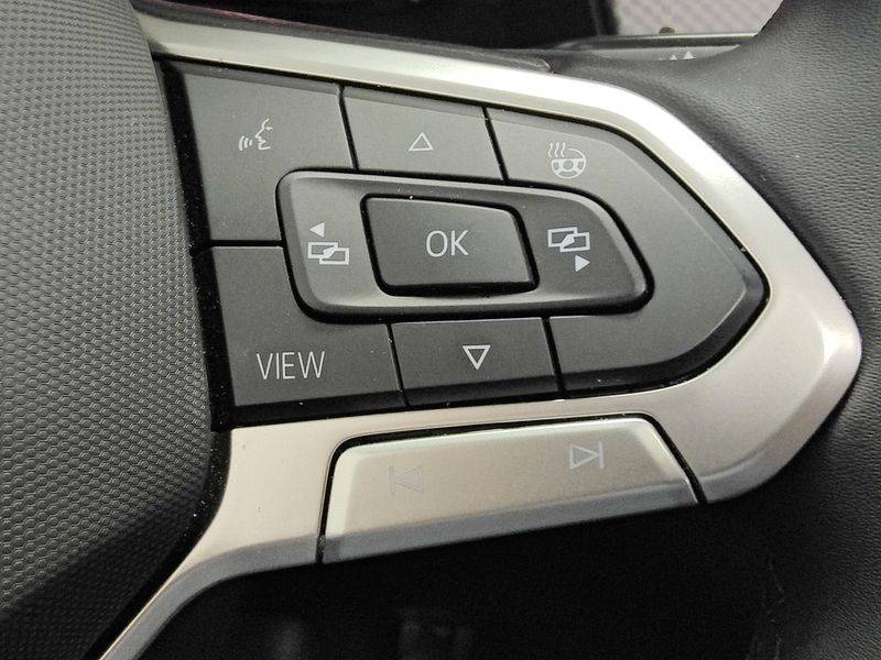 Used 2024 Volkswagen Atlas Peak Edition AWD SEL w/Sunroof/NavImage 34