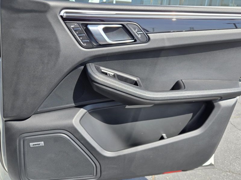 Used 2021 Porsche Macan AWD