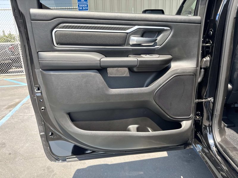 New 2026 RAM 1500 Big Horn Crew Cab 4x2 6'4' Box