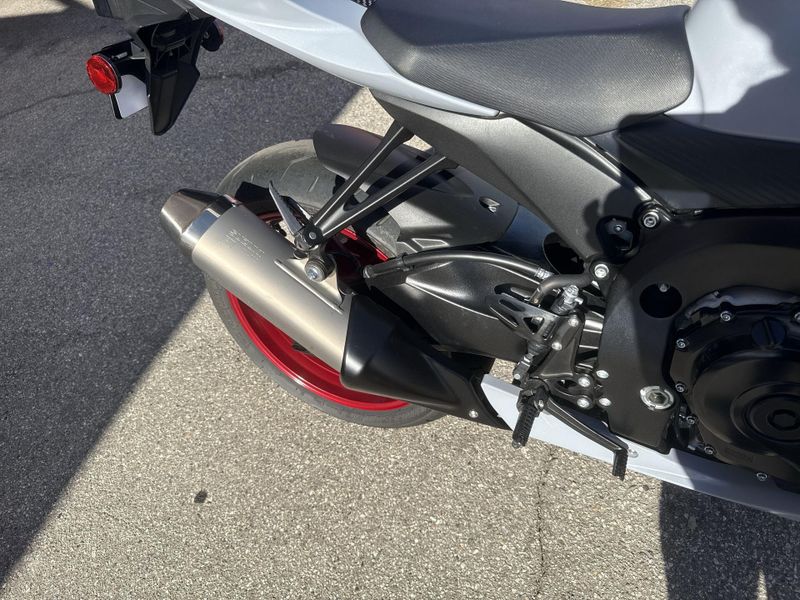 Used 2023 Suzuki GSX-R600 CA Image 16