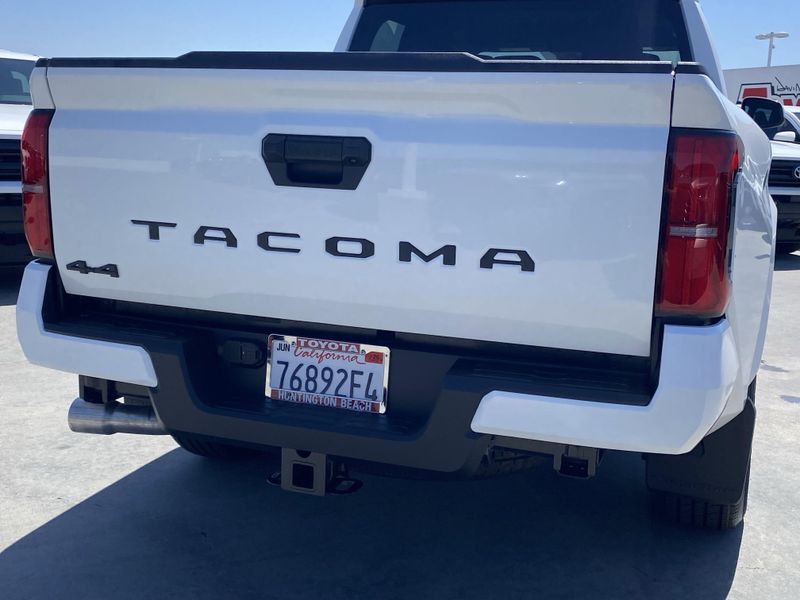 Used 2025 Toyota Tacoma SR5Image 4