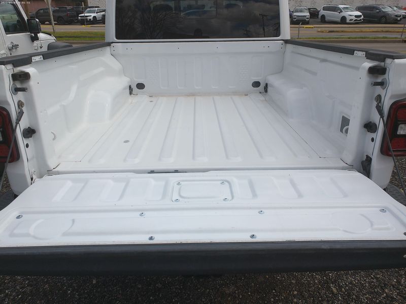 2020 Jeep Gladiator Image 25