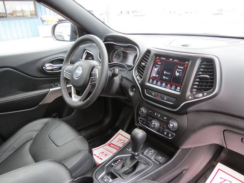 Used 2021 Jeep Cherokee 80th Anniversary Edition 4x4 4dr SUVImage 10