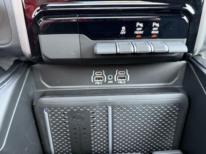 2026 Ram 1500 Big Horn photo 24