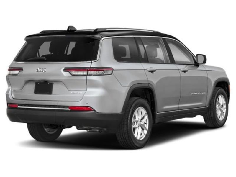 New 2025 Jeep Grand Cherokee L Summit 4x4Image 3