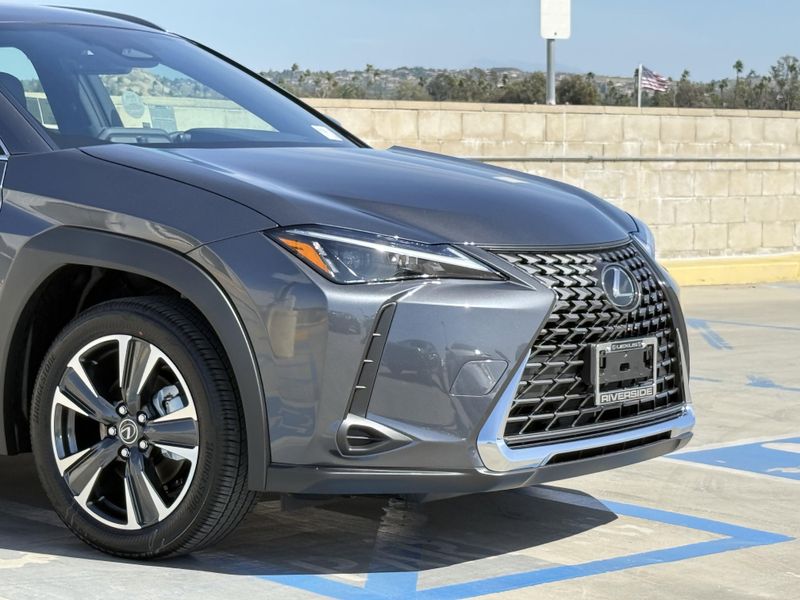 New 2026 Lexus UX 300hImage 3