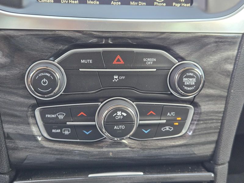 Used 2017 Chrysler 300 Limited RWD
