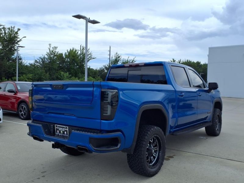 Used 2022 GMC Sierra 1500 AT4Image 2