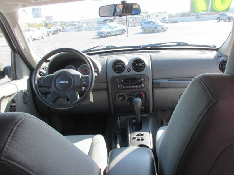 Used 2007 Jeep Liberty SportImage 27
