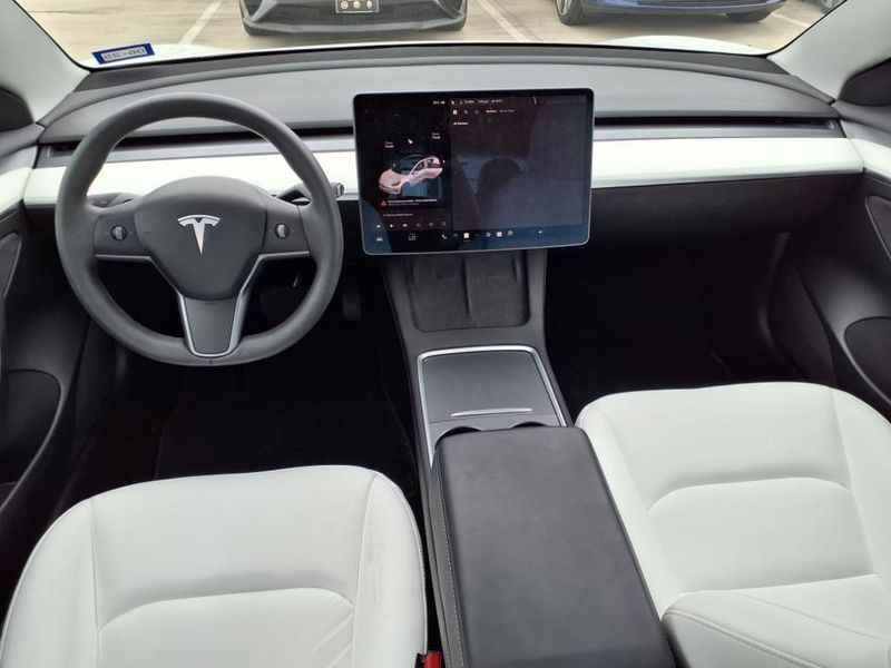 2021 Tesla Model 3 Long RangeImage 13