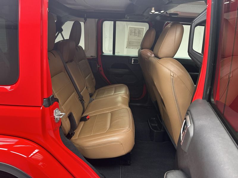 Used 2022 Jeep Wrangler Unlimited SaharaImage 20