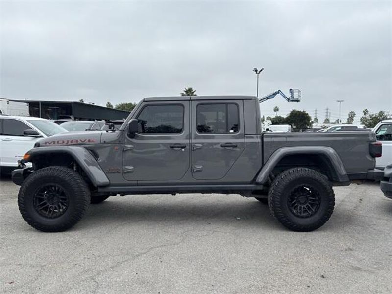 2021 Jeep Gladiator Mojave photo 2