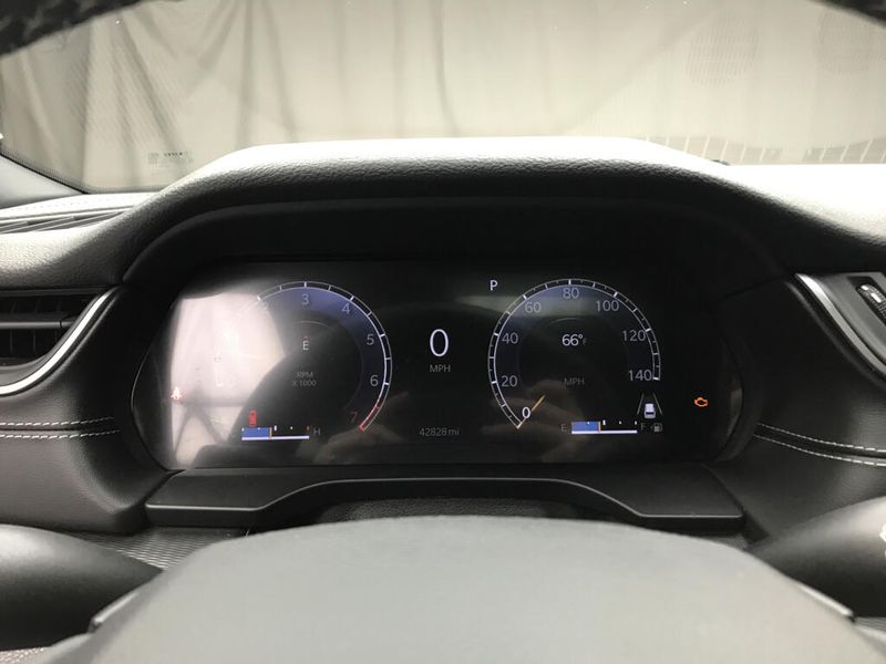 Used 2023 Jeep Grand Cherokee AltitudeImage 10