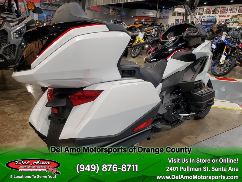 2024 Honda GOLDWING TOURImage 9