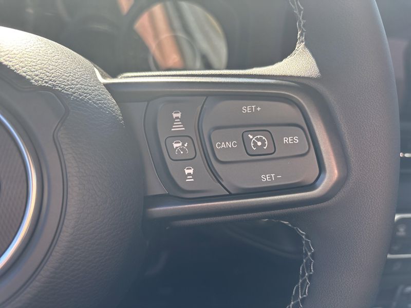 New 2026 Jeep Wrangler 4-door Sport SImage 27