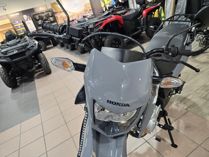 New 2025 Honda XR 150L DUALSPORT GRAY Image 9