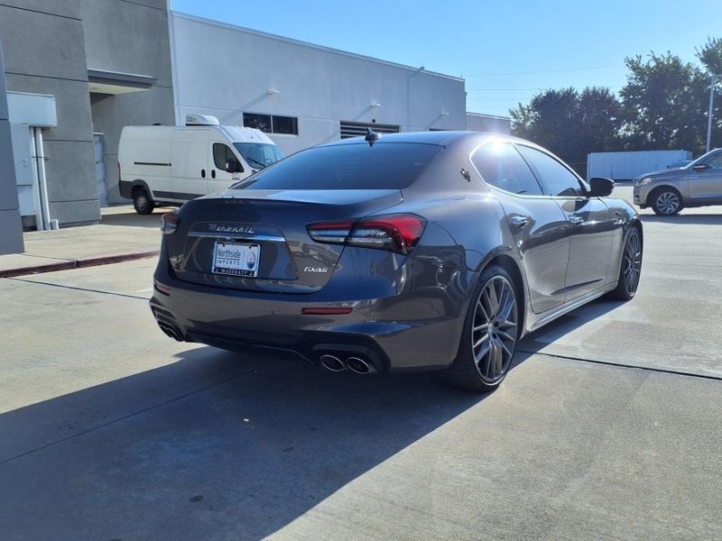 Used 2022 Maserati Ghibli Modena Q4Image 14