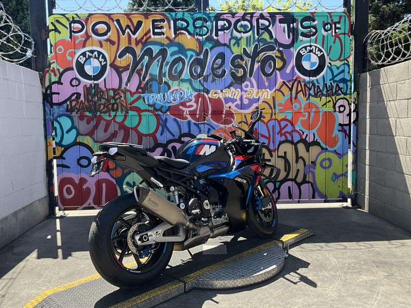 New 2026 BMW M 1000 RR Image 6