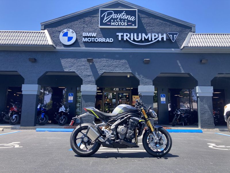 2025 Triumph Speed Triple 1200 RS 