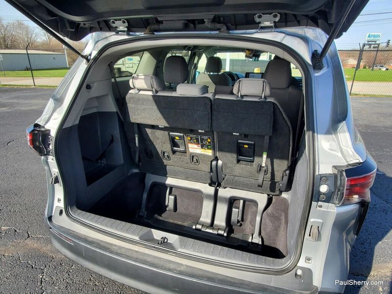 Used 2024 Toyota Sienna LE