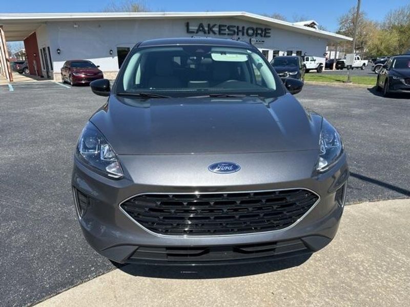 2022 Ford Escape SEImage 2