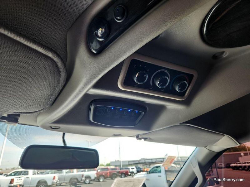 2022 GMC Savana Image 40
