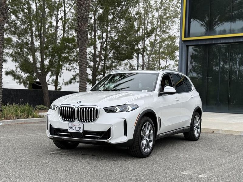 2025 BMW X5 sDrive40iImage 2