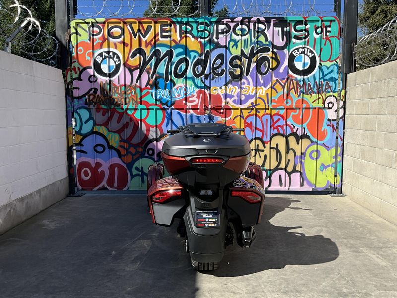 New 2026 Can-Am SPYDER F3 1330 LTD DEMO Image 6
