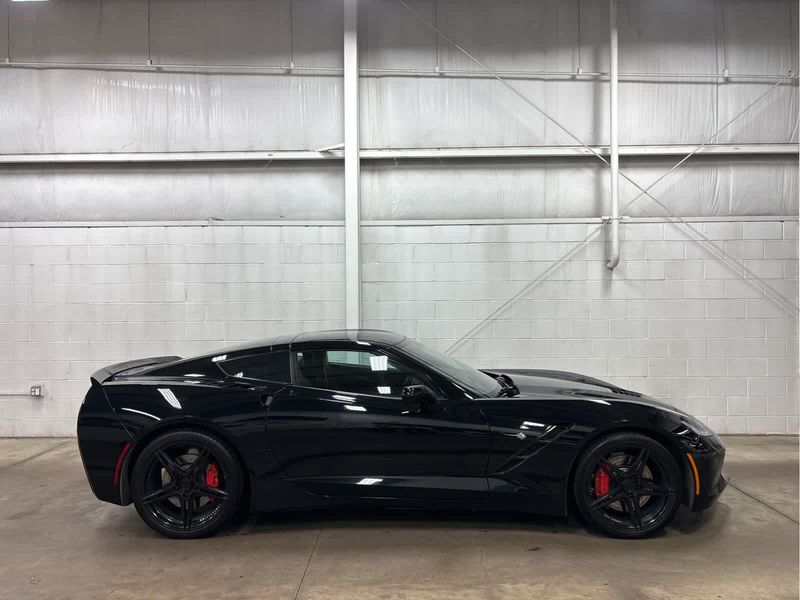 2015 Chevrolet Corvette Stingray 3LT Z51 photo 2
