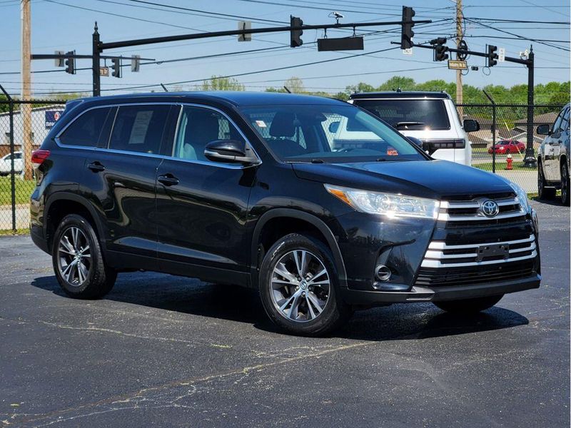 Used 2019 Toyota Highlander LE