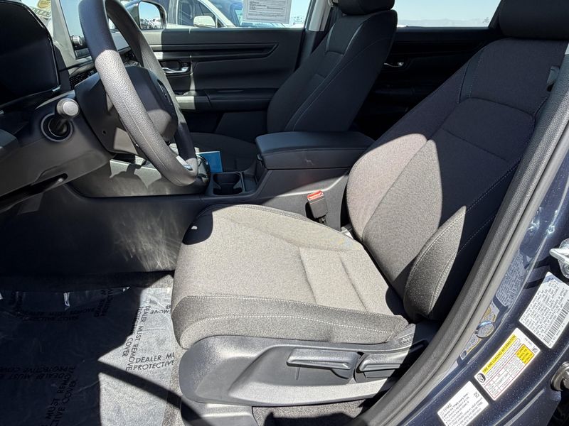 Used 2025 Honda CR-V LXImage 20