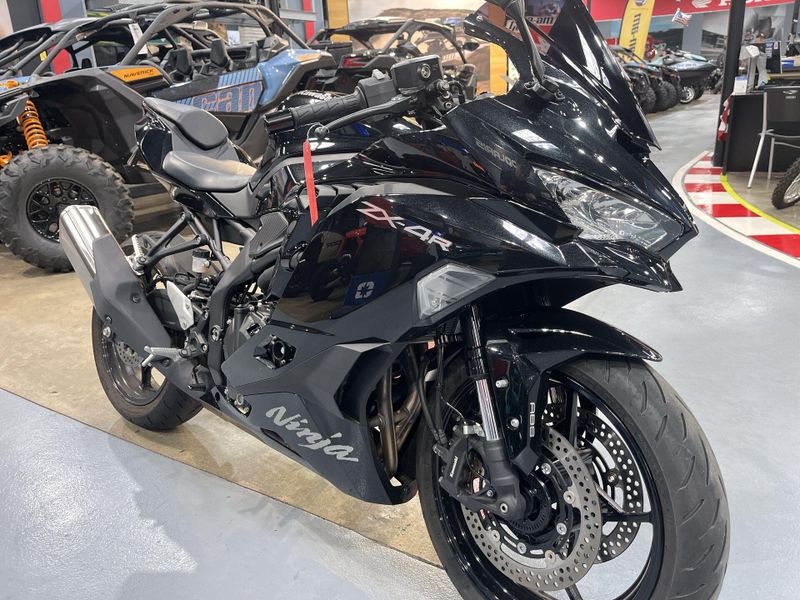 Used 2024 Kawasaki Ninja ZX-4R ABS Image 17