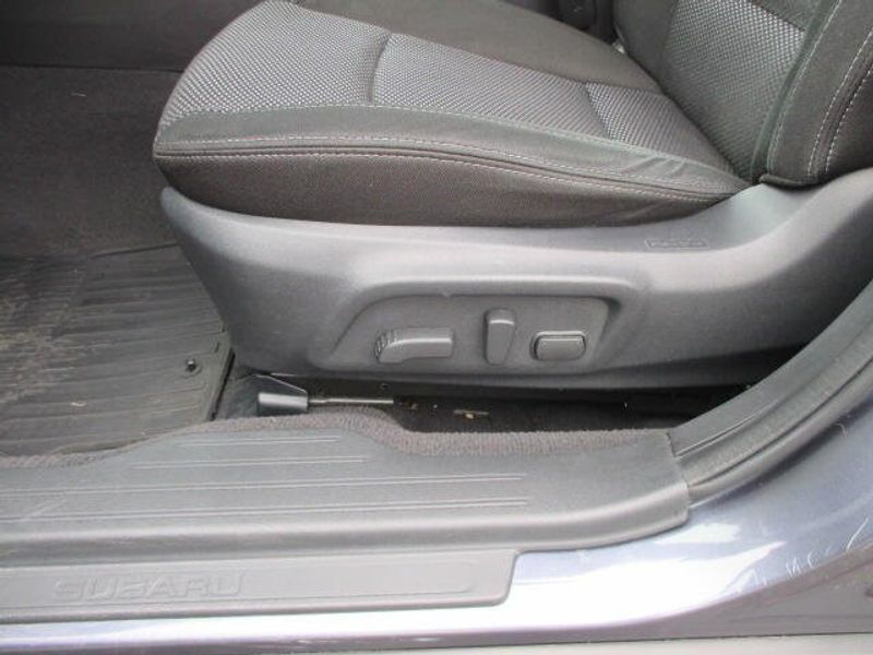 Used 2017 Subaru Outback PremiumImage 18