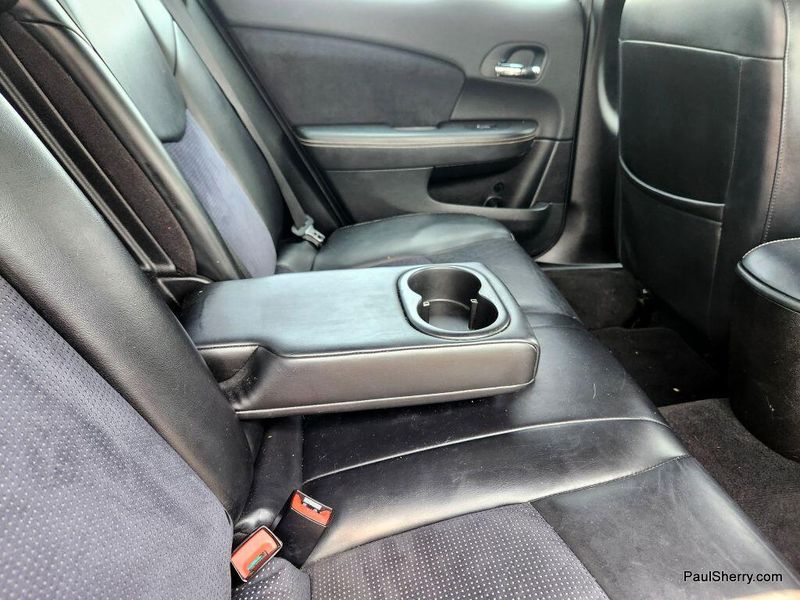 2013 Chrysler 200 Limited SImage 36