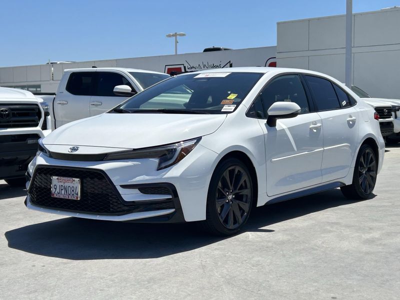 Used 2024 Toyota Corolla SEImage 6