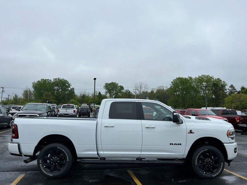 2023 RAM 3500 Laramie Crew Cab 4x4 6