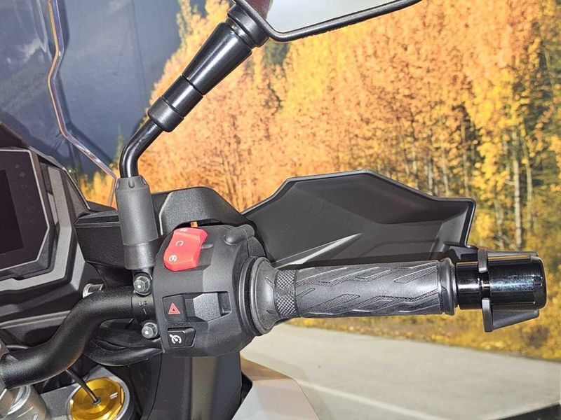 New 2024 Suzuki GSX-S1000GX+ Image 11