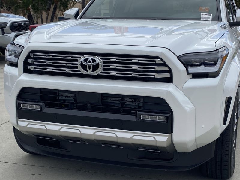 2025 Toyota 4Runner Hybrid LimitedImage 7