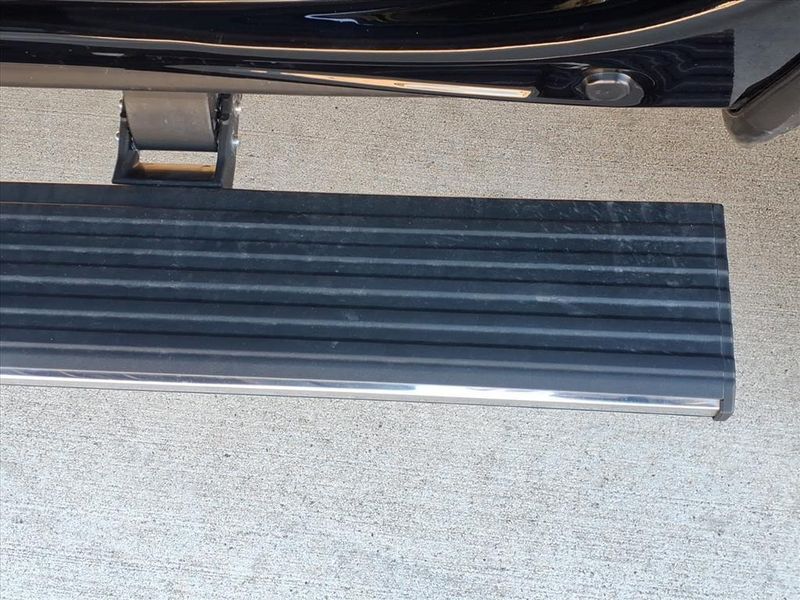 Used 2020 Ford Expedition PlatinumImage 11